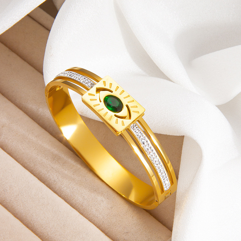 Free shipping designer jewelry Devil Eye Bracelet Earrings 18k Gold Plated Diamond Bracelet Set Personalized Light Luxury Simple Women Bracelet