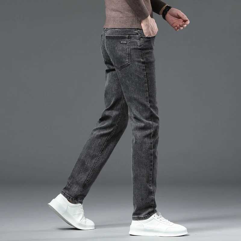 Black Gray Mens Classic Straight Stretch Jeans Autumn Business Casual Comfortable Regular Fit Denim Pants Male TrousersZ250917