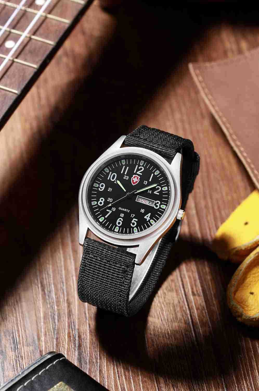 Unisex Military Watches Sport Textile Nylon Strap Stylish Men Watch Luminous Fashion Watches Analog Display Quartz Waterproof Casual WristwatchW250916