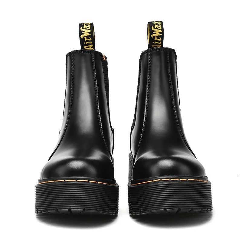 Women Classic Retro Genuine Leather Chelsea Boots Female Fashion Ankle Boot Casual British Style Short Boot HighTop ShoesXJ250917