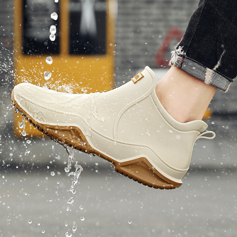 TOP Designer Short Tube Rain Boots Summer Men's Non-Slip Wear-Resistant Sea Fishing Water Shoes 2025 New Men's Kitchen Waterproof Rain Boots