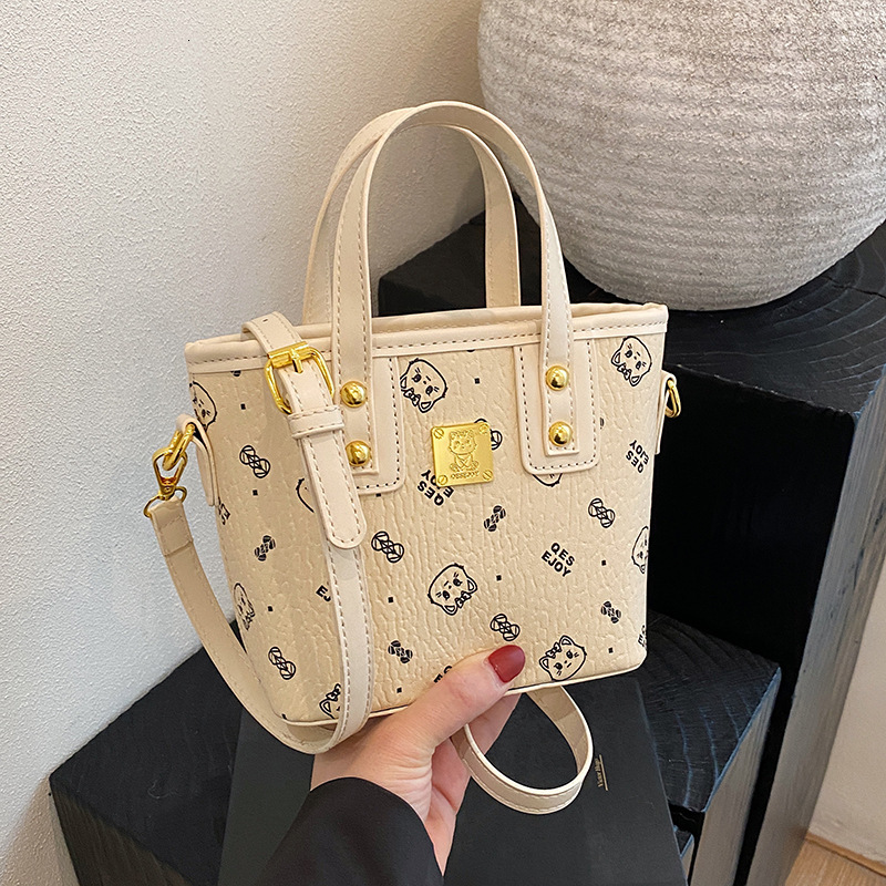 Designer bag, luxury handbag saddle bags small fragrance retro crossbody bags shoulder bags small square bags fashionable coin purse stylish water buc