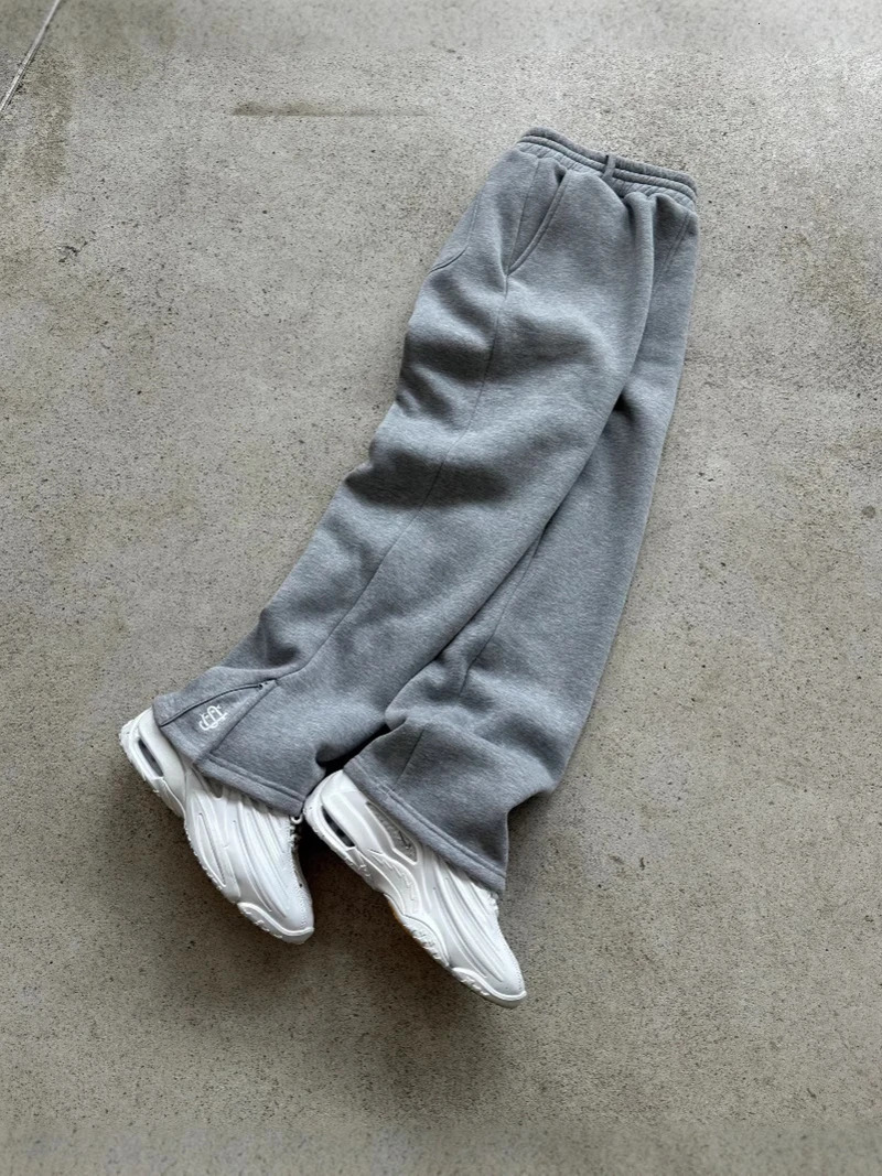 Y2K Harajuku Men Sweatpants 2025 Streetwear Vintage Basic Pants Gothic Letter Embroidery Baggy Wide Leg loose Trousers 250917