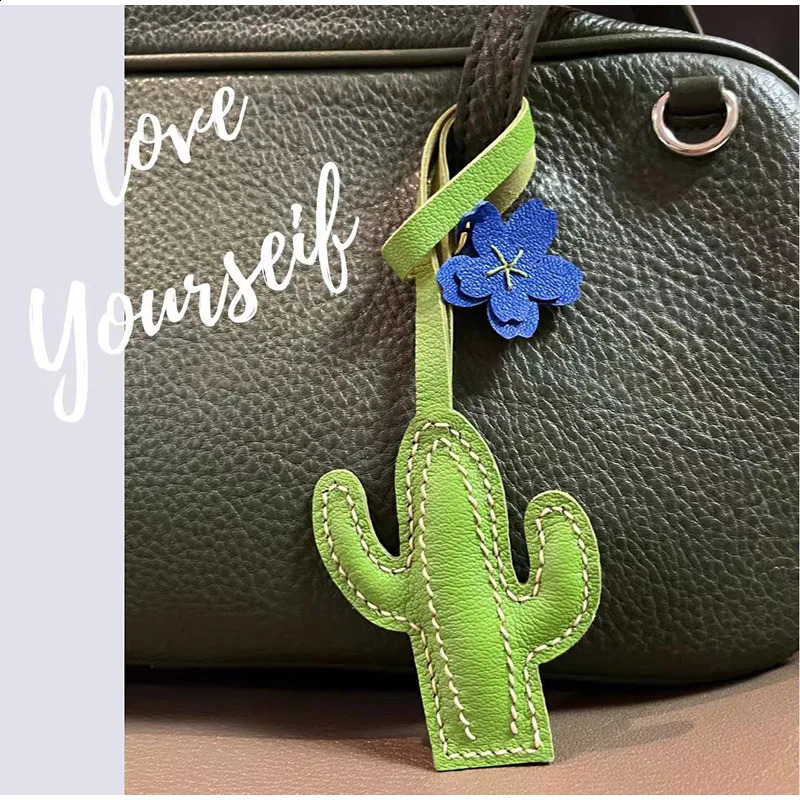 Cowhide Leather Flower Shaped Bag Charm Genuine Leather Rope Womens Tulip Cactus Bag Pendant Car Keychain Hand Rope Accessories 250916
