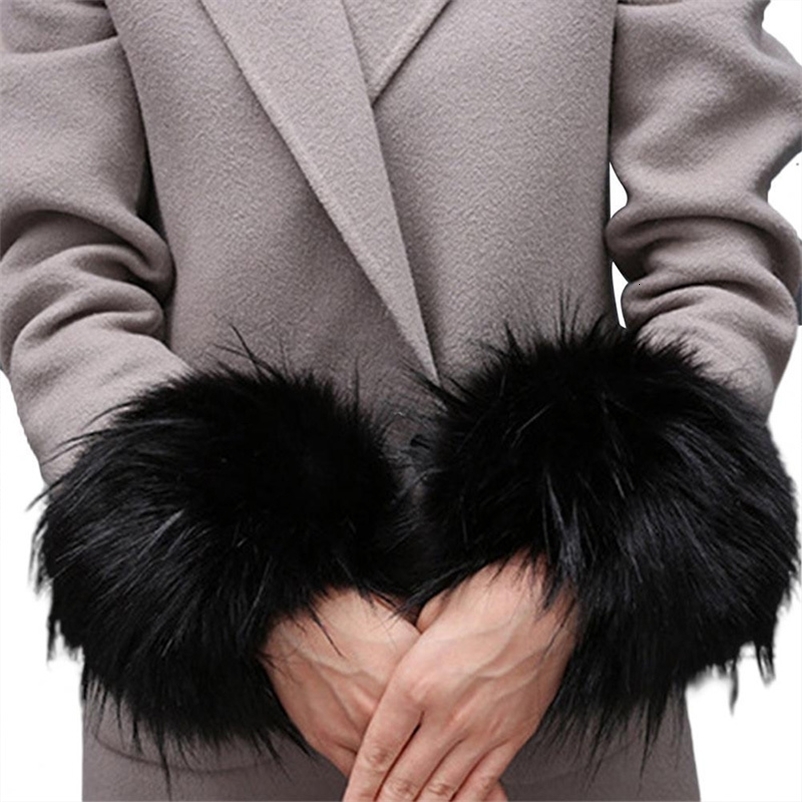 Faux Fox Fur Cuffs Arm Warmer Winter Warm Women Wrist Cuff Sleeves Gloves Pompom Wristband Sleeves Accessories 250916