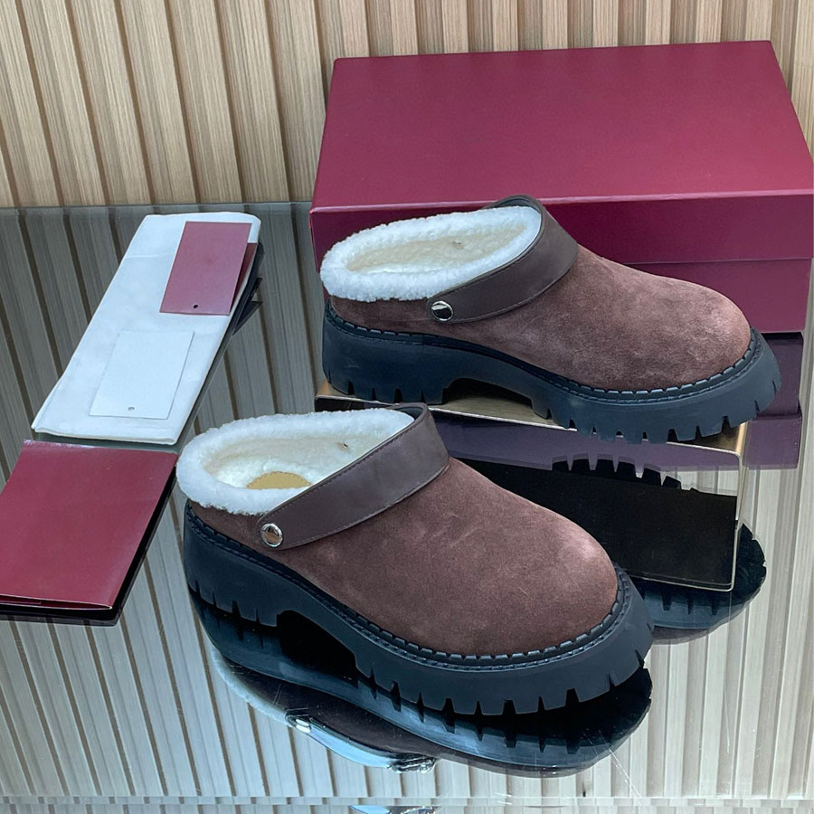 Luxury designer sandal Top quality Suede Thick bottomed flat heel fur slide woman shoe Mule clog sandal furry fluffy slipper winter Warm wool shearling sandal mules