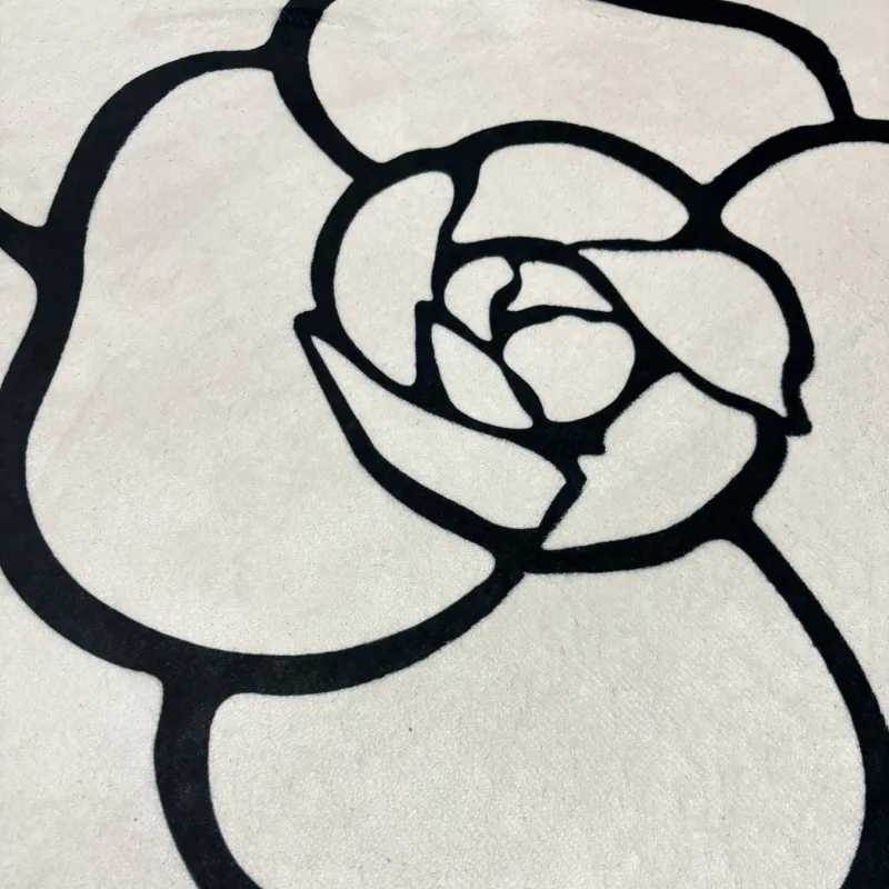 Z917 Personalized Camellia Flower Bathroom Rug - Fluffy, Absorbent, Nonslip Floor Mat for Bedroom and Home Decor H260226