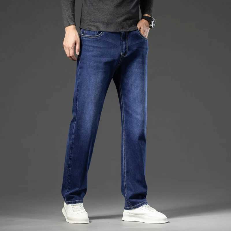 Autumn New Mens Straight Loose Dark Gray Jeans Classic Style High Elasticity Baggy Pants Male Plus Size 40 42 44Z250917