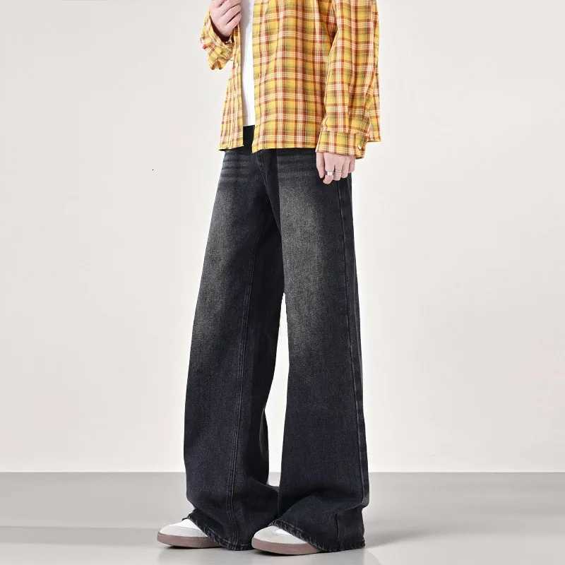 2025 New Mens American Vintage Flared Jeans Fashion Wide Leg Pants Autumn Winter Baggy Fit High Street Mens Straight Leg JeansZ250917
