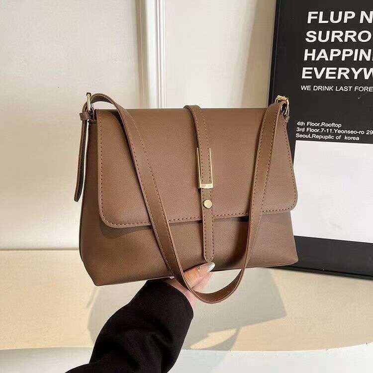 Best Selling Designer Bag Evening Bags 2025 Xiaofangbao Chaitiao Xiaoxiangfeng Womens Bag Advanced Western Versatile Envelope Live Badcast H240417