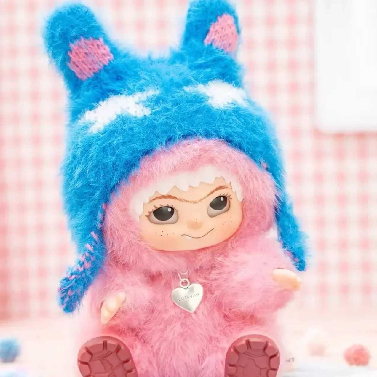 Wakuku Fuzzy Trendy Fun Party Blind Box Cute Wakuku Action Figure Mystery Box Cute Doll Bag Pendant Doll Surprise Bag Gift Toy C250917