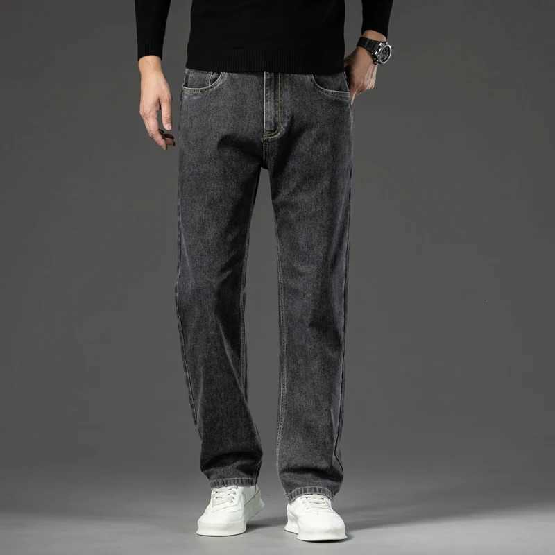 Autumn New Mens Straight Loose Dark Gray Jeans Classic Style High Elasticity Baggy Pants Male Plus Size 40 42 44Z250917
