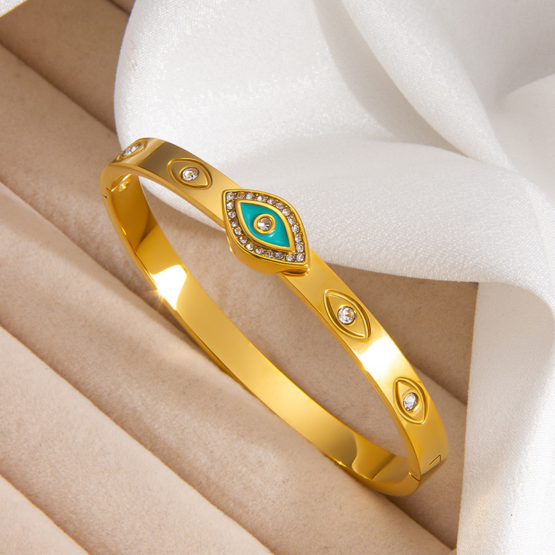 Free shipping designer jewelry Devil Eye Bracelet Earrings 18k Gold Plated Diamond Bracelet Set Personalized Light Luxury Simple Women Bracelet