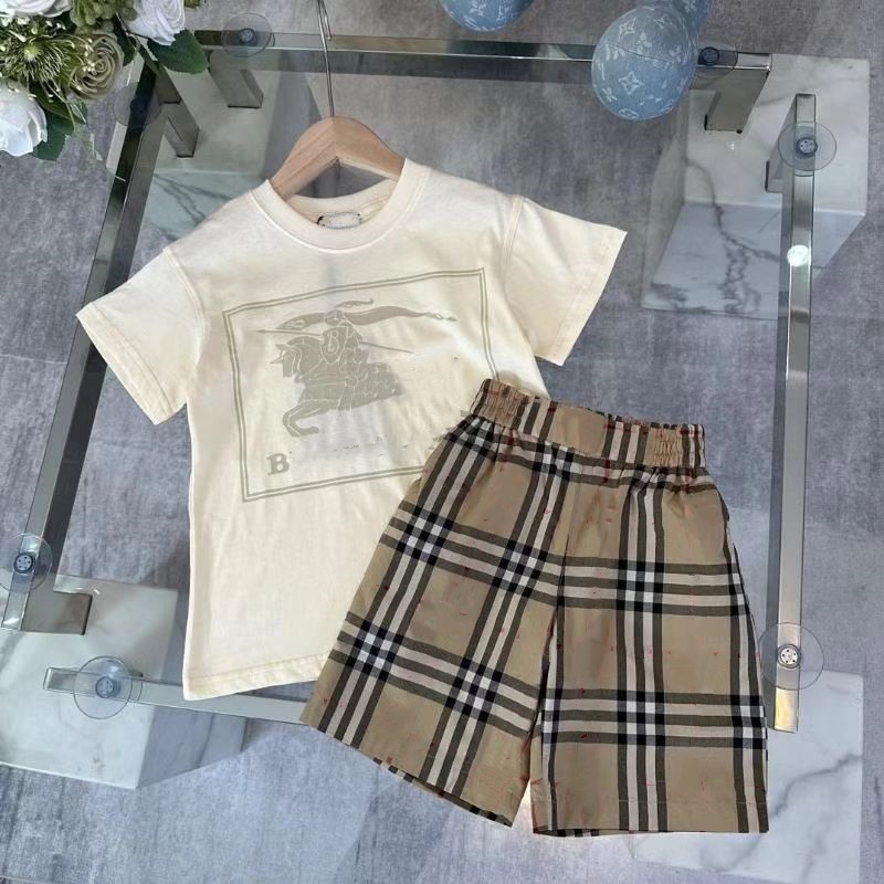 New Kids Tracksuit Luxury Designer Dress Tshirts And Shorts Suit For Boys Girls Street Clothes Baby Summer Two Piece Set Toddler Summer T shirt Size 90cm-160cm DT2129