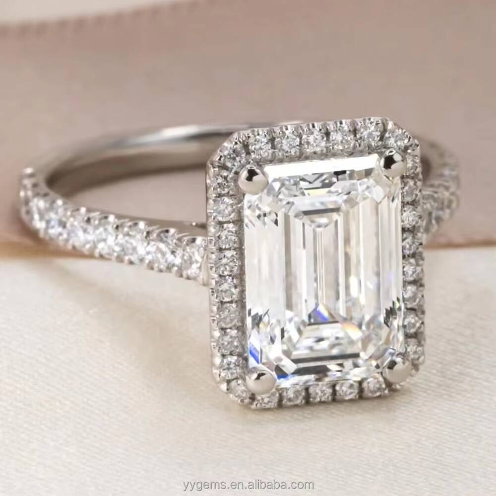 Yu Ying High Quality White Diamond 4CT Emerald Cut With Halo 18K Solid Gold Proposal Engagement Wedding Ring Women