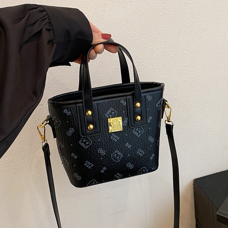 Designer bag, luxury handbag saddle bags small fragrance retro crossbody bags shoulder bags small square bags fashionable coin purse stylish water buc