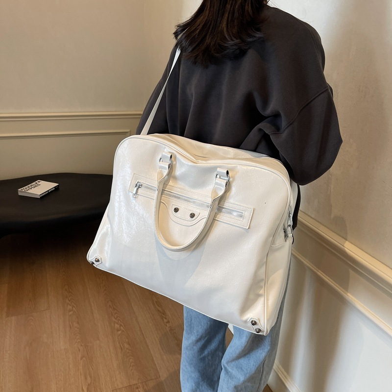 Elegant and fashionable women s large capacity handbag new fashionable commuter women s crossbody bag women s shoulder design bag autumn new designer 