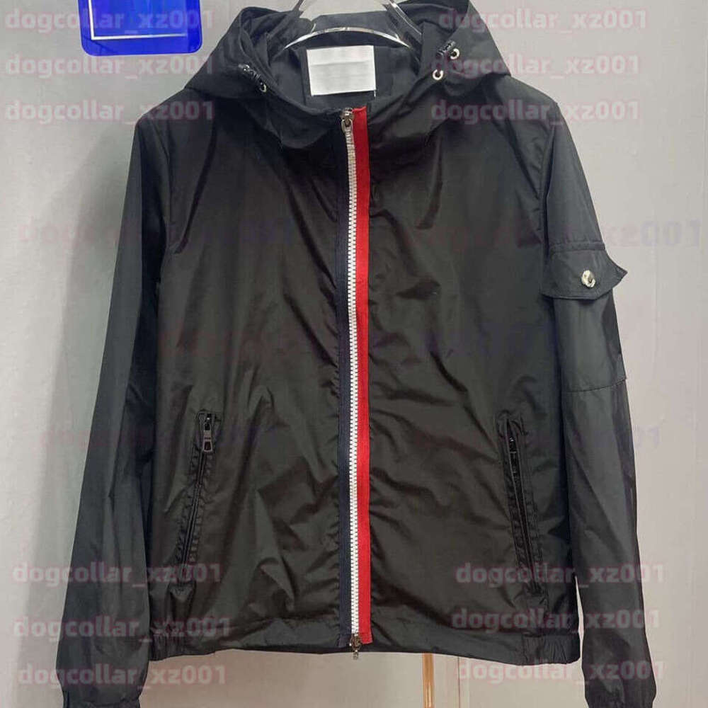 Designer Jacket Monclcer Montre Mayas Puffer Jacket Mens Coat Winter Jacket Outdoor Windbreaker Hooded Outerwear Winter Parka Hoody Monterex Tracksuit Niki Tech