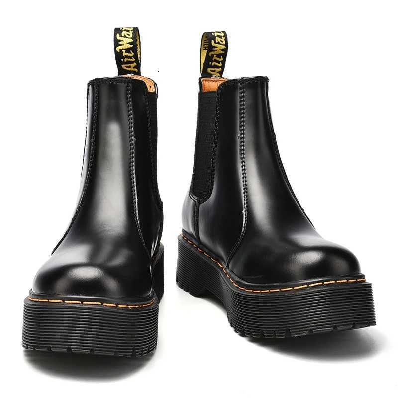 Women Classic Retro Genuine Leather Chelsea Boots Female Fashion Ankle Boot Casual British Style Short Boot HighTop ShoesXJ250917