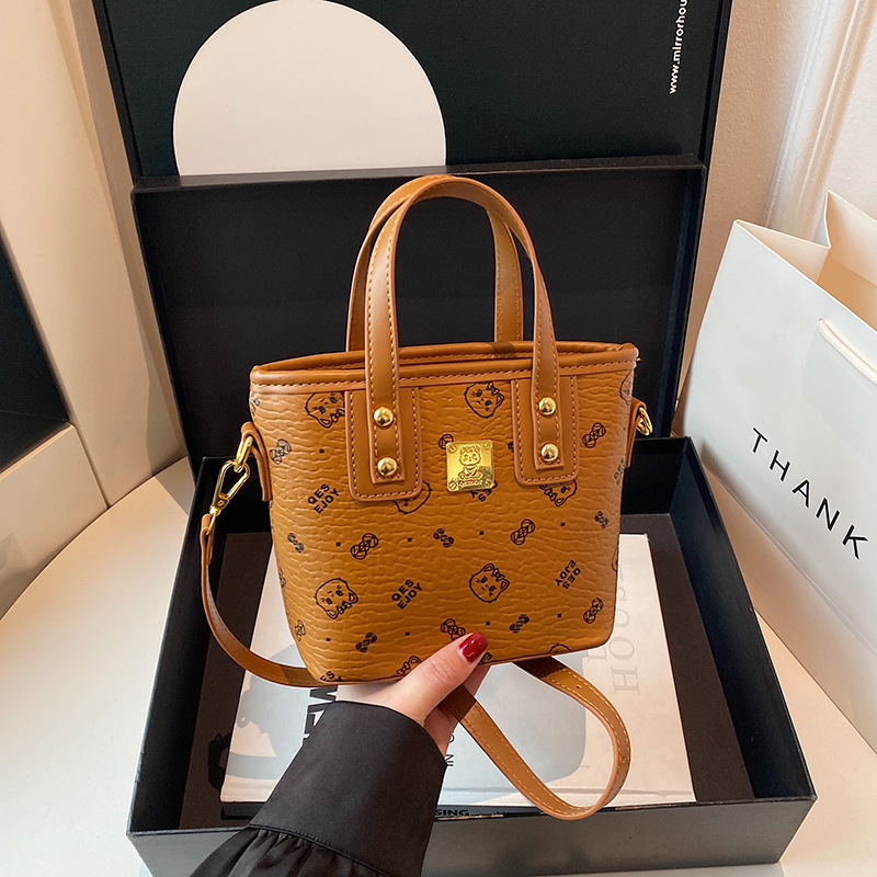 Designer bag, luxury handbag saddle bags small fragrance retro crossbody bags shoulder bags small square bags fashionable coin purse stylish water buc