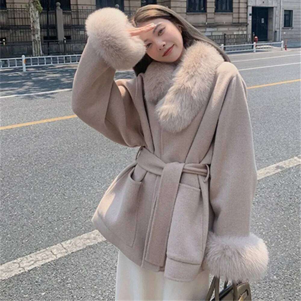 Dresses Dresses 2024 Korean Fashion Winter Solid Fox Fur Collar Thick Warm Long Ladies Lace Up Wool Outwear Woolen Coat With Belt Women