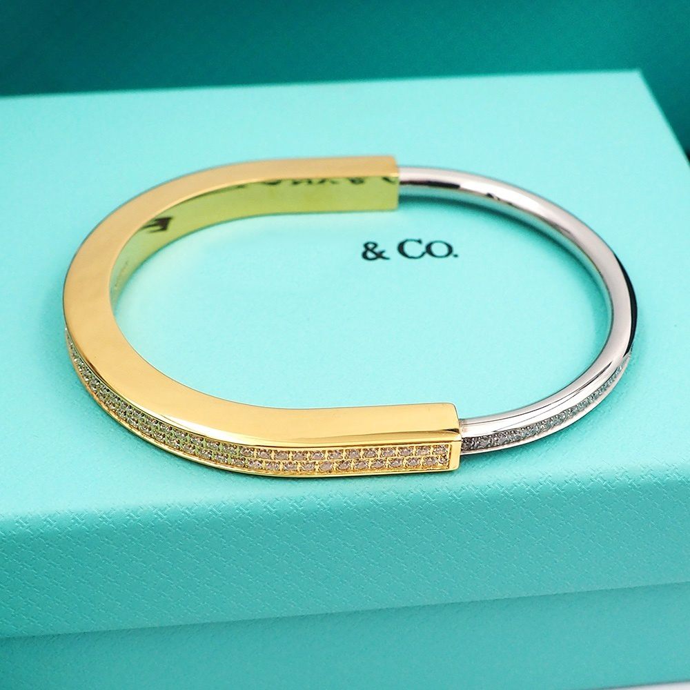 Female Designer Bracelet Full Diamond Bracelet Luxury Fashion Classic Noble Charm Sparkling Birthday Valentine's Day Gift with Original Box xxttx