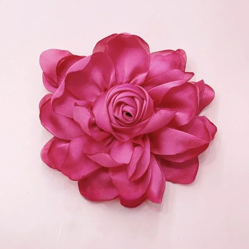 10cm Korean Fabric Rose Flower Brooches for Women Elegant Corsage Scarf Buckle Shirt Collar Pins Fashion Jewelry Wedding Brooch 250916