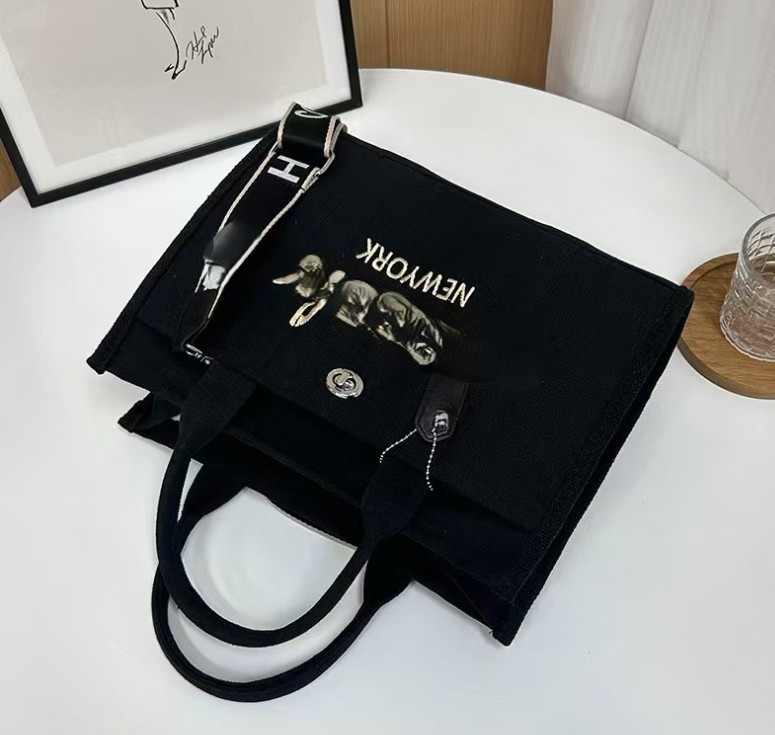 C OA Designer bags 5A Women Handbags Tote Shopping bag High Quality Handbag Totes Canvas Beach bag Travel Crossbody Shoulder Purses