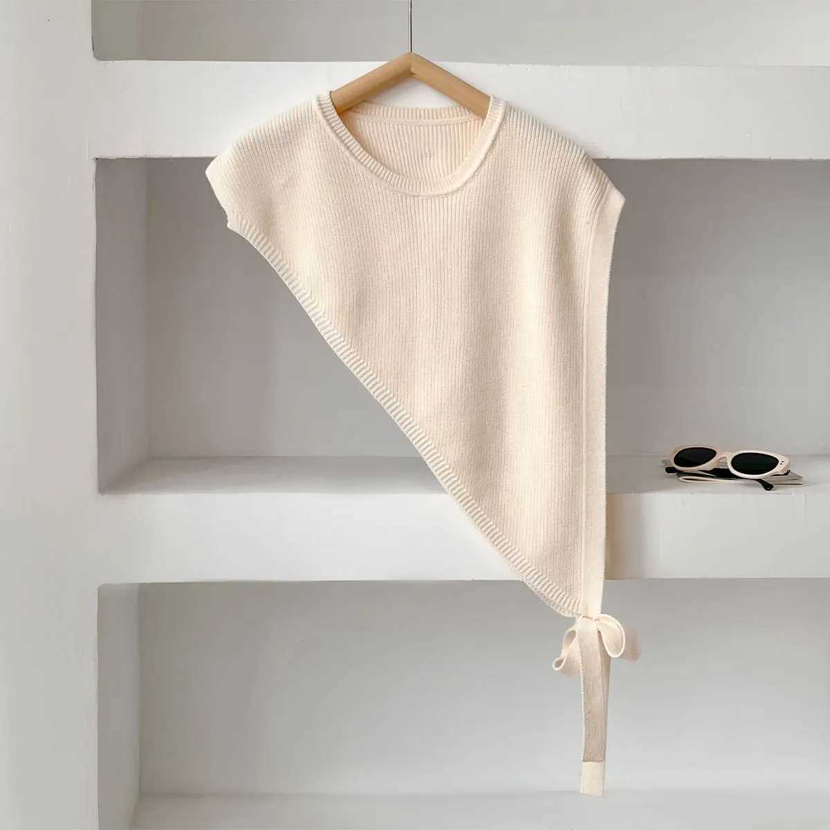 2025 Spring and Summer Fashion Versatile Wens Skew Triangle Shl Wen Mah Coat Woolen Knitted Pr Slit Ce Designer Y250918