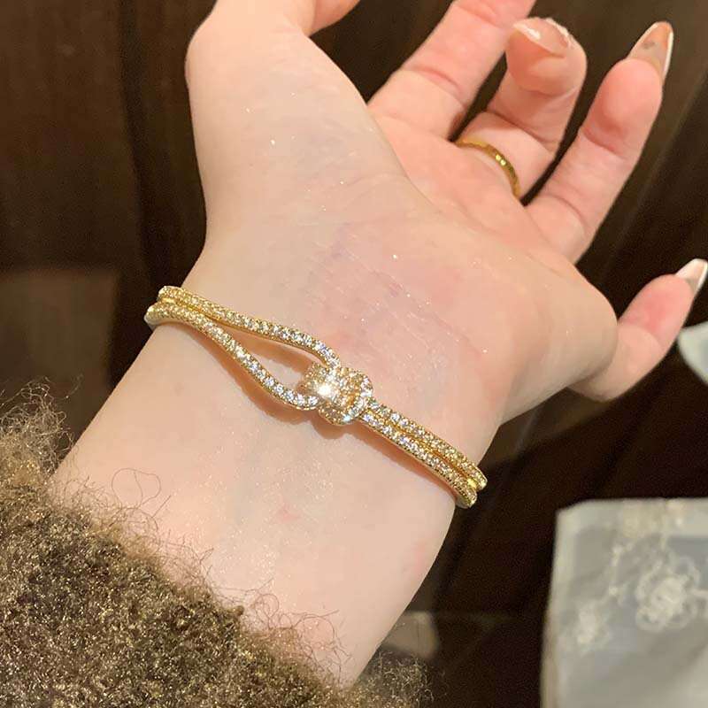 Bracelet Designer Luxury jewelry for women copper plated with 18Kgold or silver Open Bracelets High End Zircon inlay Temperament Fashion Holiday Birth