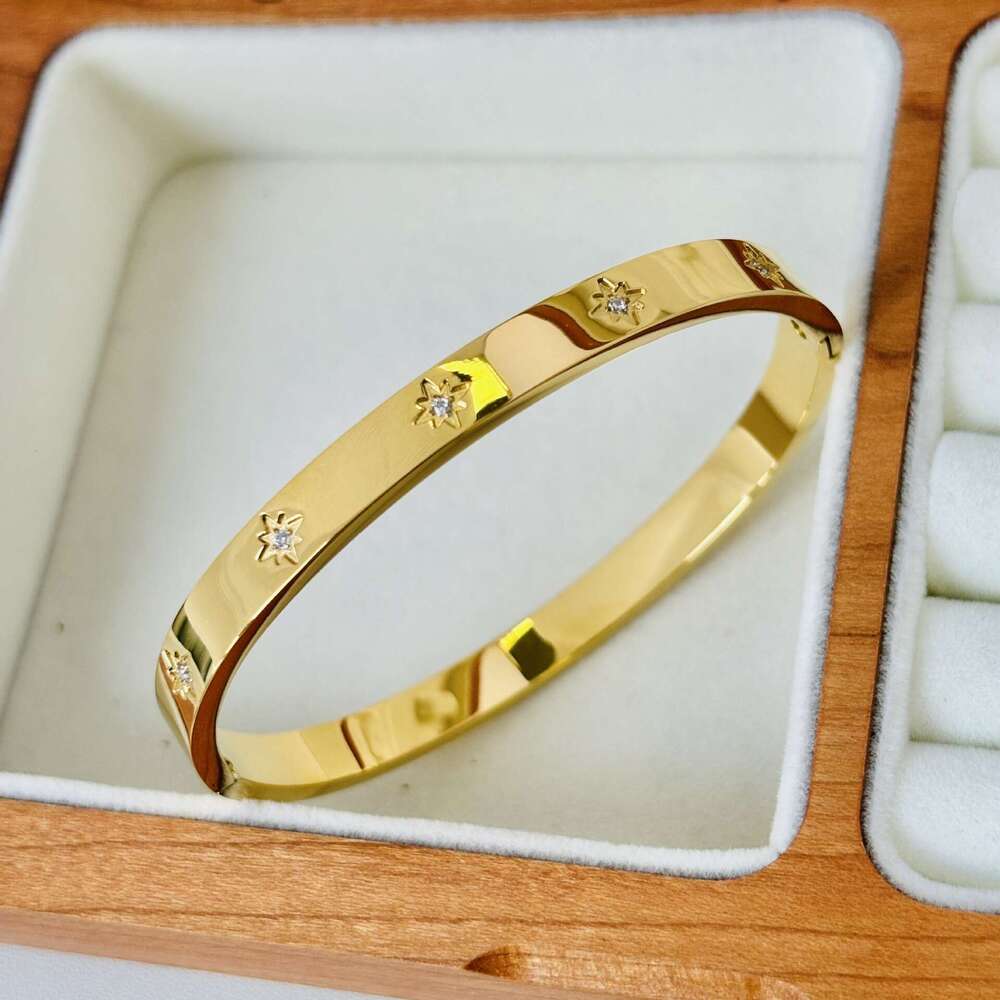 Hot Selling High-Quality CNC Inlaid Zircon Gold Steel Color Bracelet Waterproof Non-Fading ddmypluto
