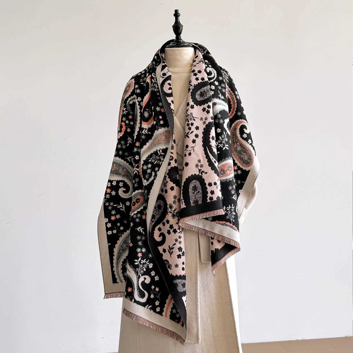 Wen Cashmere Scarf Winter Paisley Patter Thick Warm Blanket Scarf Cashew wer Scarves Fashionable and Luxurious Y250918