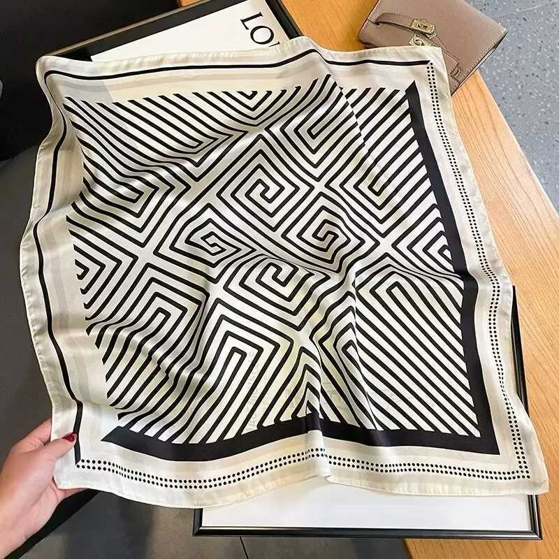 68cm Geetric Perprint Scarf Wens Spring and Summer New Imitation Silk Scarfs Fashion Versatile scarf Scarf Shl Y250918
