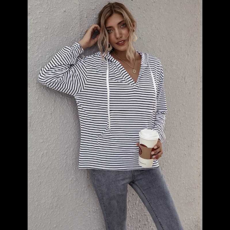 New Autumn and Winter Striped Top Womens Loose Hooded Sweatshirt Fully Matched Classic Casual Hooded Pullover Popular ShirtZ250918