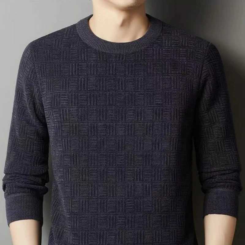 Autumn Winter New Men Plush Sweater Underlay Solid Round NeCK Screw THread THiCKened Warm Casual Pullover Knitted TopZ250918