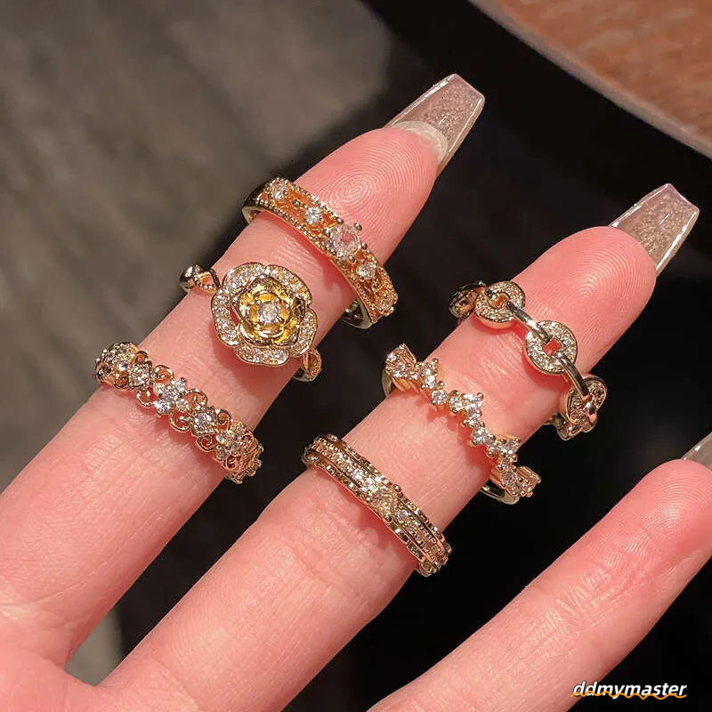 Exquisite inlaid women's accessories with niche design, retro French full opening ring, fashionable and high-end, elegant ddmymaster