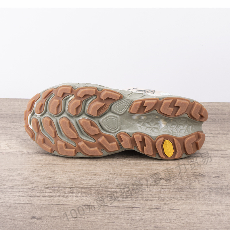 Designer Traceable designer sneakers four season ultra light shock-absorbing breathable anti slip outdoor hiking and cross-country running shoes