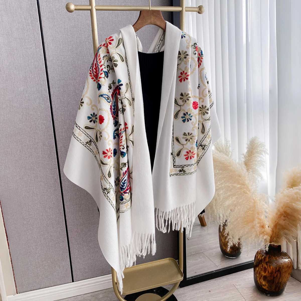 Fashion Scarf Winter Thick Travel Shl Wr Scarf Wen Luxury Embroider wer Warm Neckerchief Poncho Bufanda Y250918