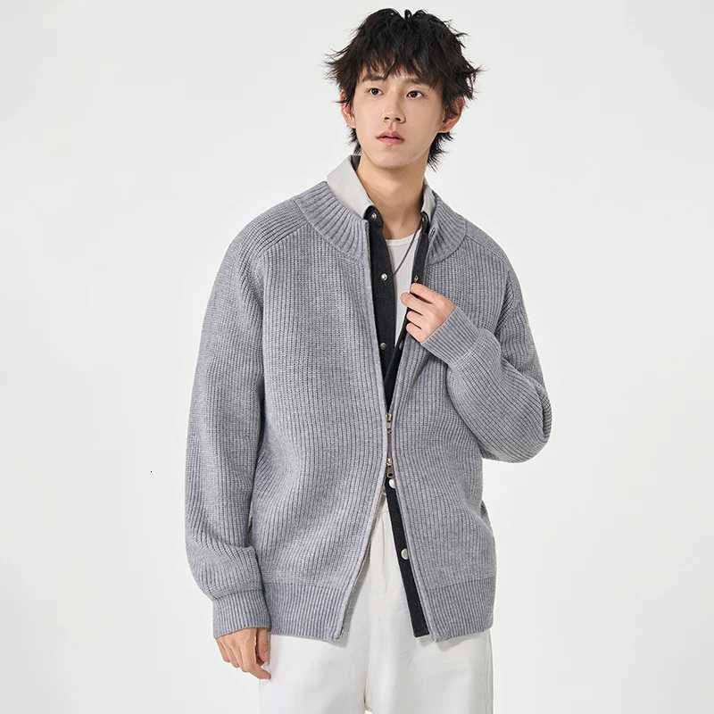 New Autumn Winter Mens Outdoor Sports Casual Sweater Cardigan Comfortable Versatile Breathable and Cold Resistant Warm JacketZ250918