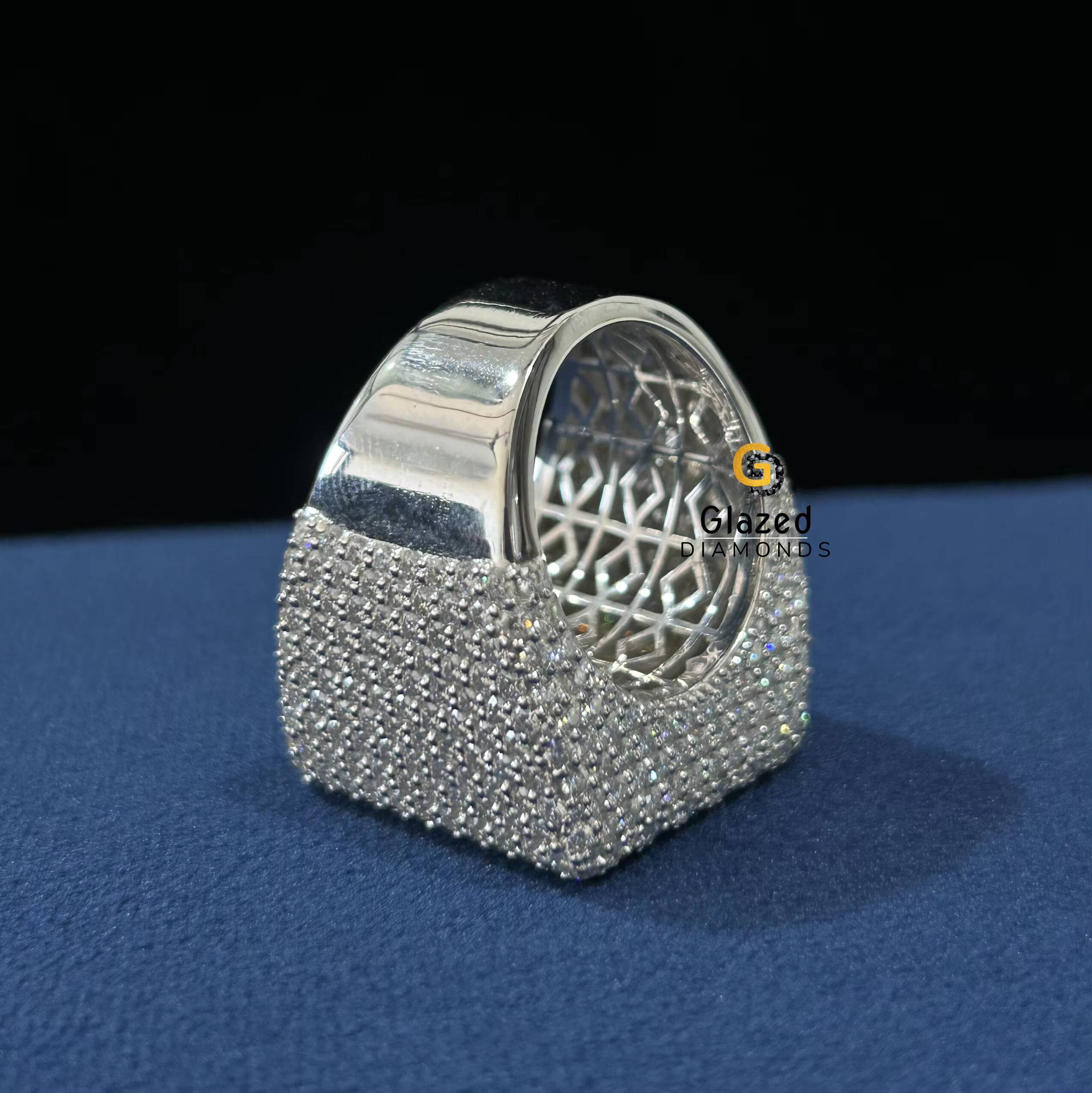 Hip Hop Jewelry Ring Brilliant Round Cut Moissanite Mens Iced Out Ring 925 Sterling Silver Luxurious Style Rappers Pinky Ring