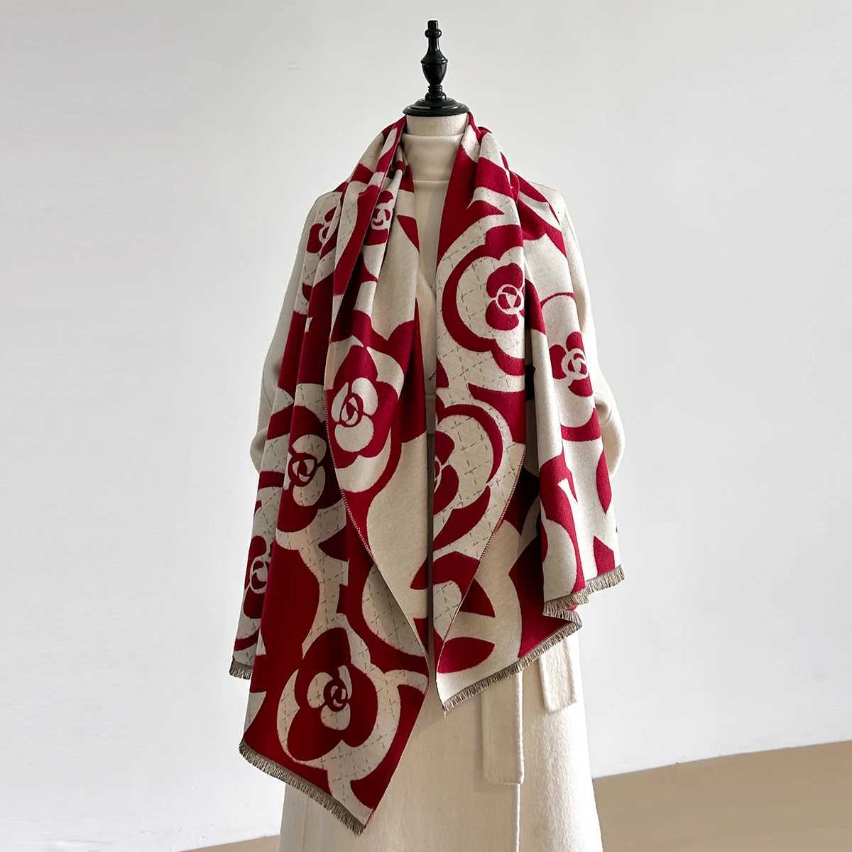Luxury Brand Cashmere Scarf Wen Winter Shl and Wrs 2025 Design Cs Thick Blanket Bufanda Stoles Echarpe Femme Y250918