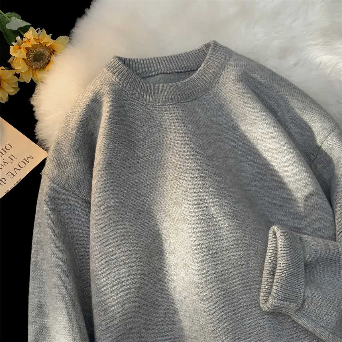 Sweater mens winter loose and lazy style retro thread jacket simple inner layer base knit sweaterZ250918