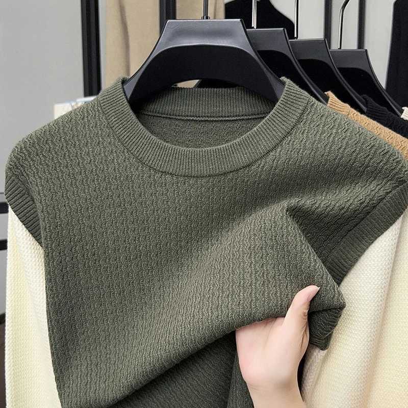 2025 AutumnWinter New Product Mens Color Contrasting Fashion Knitted Bottom Sweater Trendy Mens SweaterZ250918