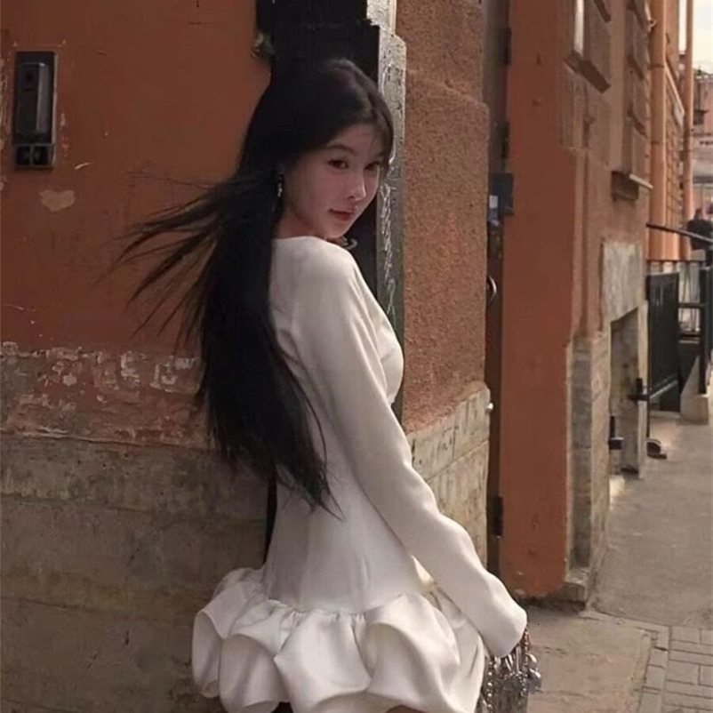 Summer Elegant White Sweet Slim Dress Women French Retro Sleeveless Bud Hepburn Dresses Fashion Aesthetic Party Clothes 250918