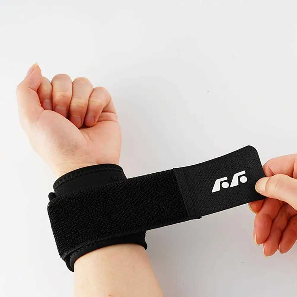 1pc Wrist Support Gym Sports Wristband Palm Guard Protector Adjustable Wrist Brace Strap Carpal Compression Wristband Gear J251211