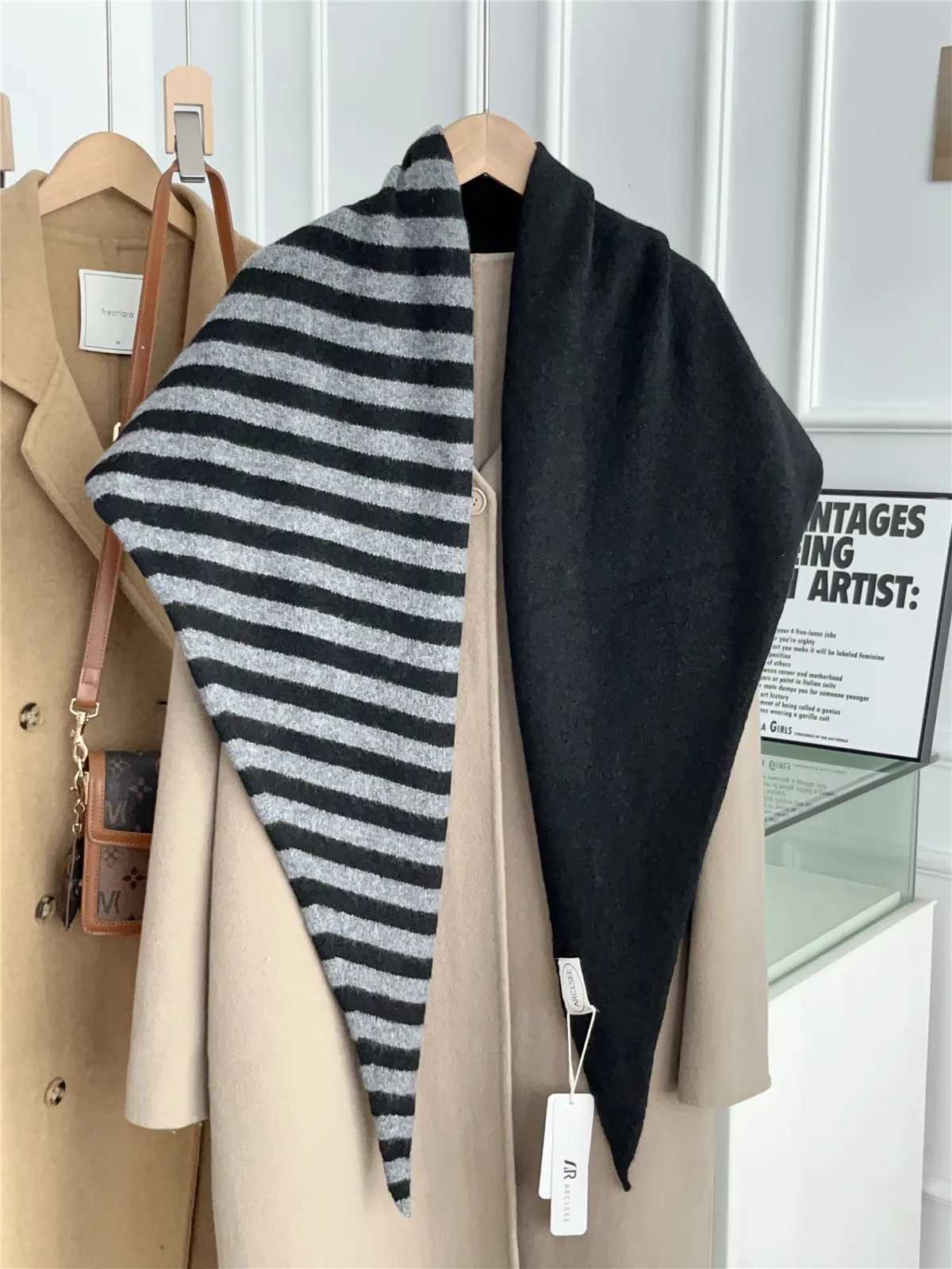 Highend Color Mahing Striped Enlarged Triangar Scarf Wool Striped Autumn Winter New Korean Knitted Shl Warm Scarf Wen Y250918