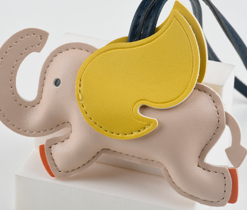 PU Leather Flying Wings Elephant Keychain Cute Cartoon Animal Hanger Car 16 Colors Bag Pendant for Women 250728