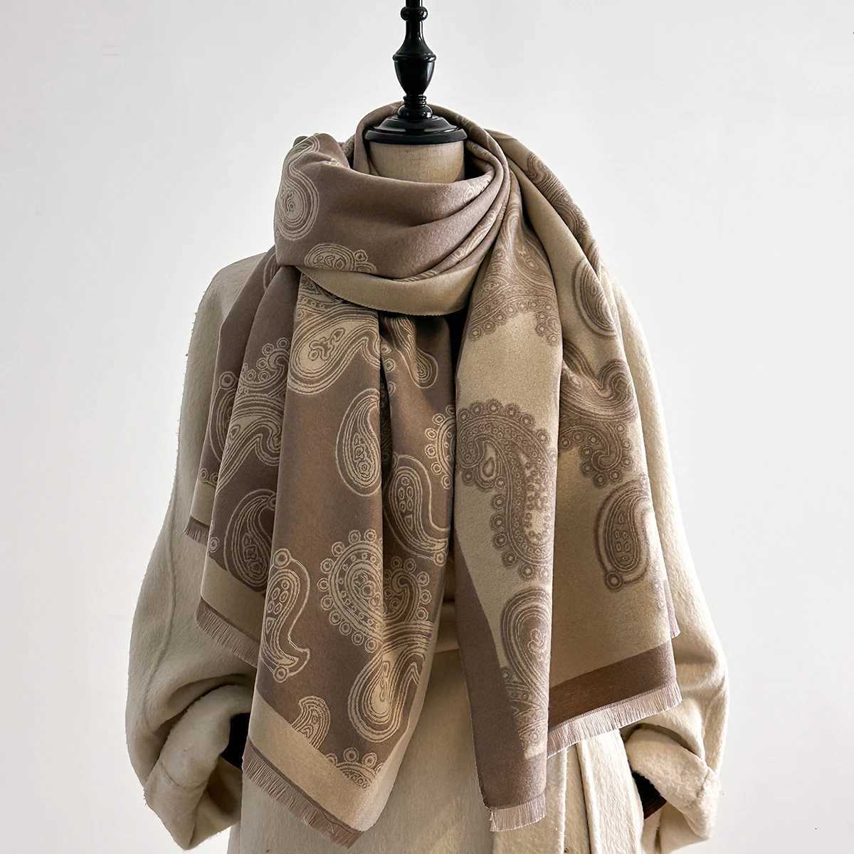 2025 Luxury Fashion Wens Paisley Pattern Shl Faux Cashmere Warm Autumn Winter Scarf for Mujer Femme Stylish Accory Bufand Y250918