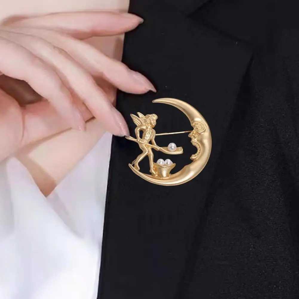 Faux Pearl Brooch Elegant Rhinestone Flower Brooch for Women Retro Style Suit Coat Pin Antislip Scarf Decoration for Prom D250918