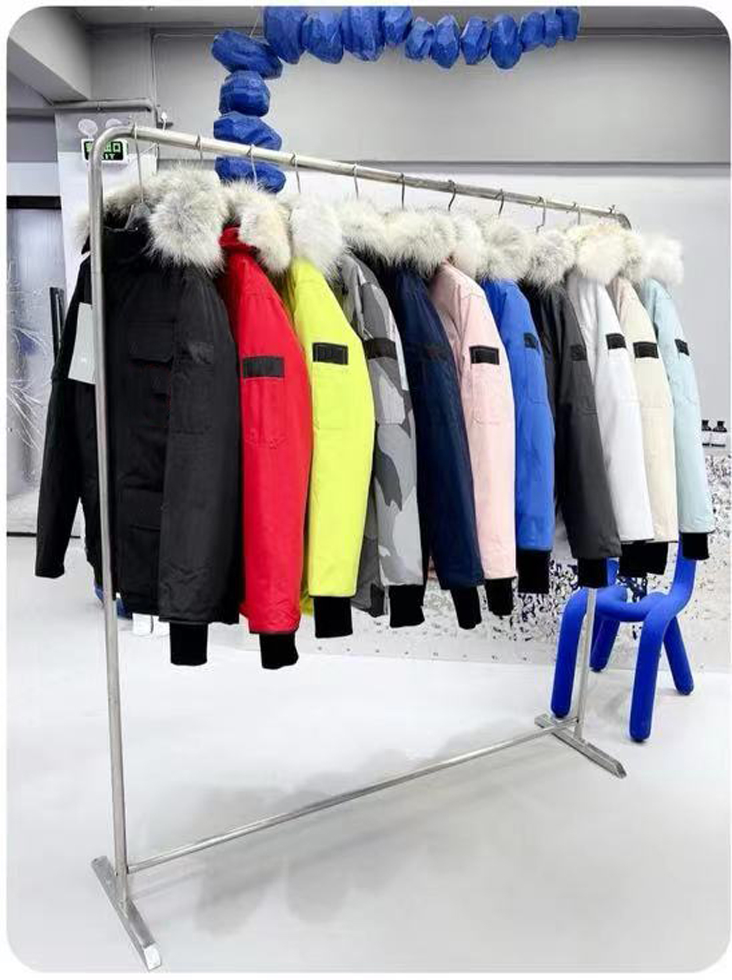 5A Winter Down jacket Winter Puffer Jackets Coat Real Wolf Fur Homme Outdoor Windbreaker Embroidery Logo Black Label Outerwear Hooded Canada Style warm jacket